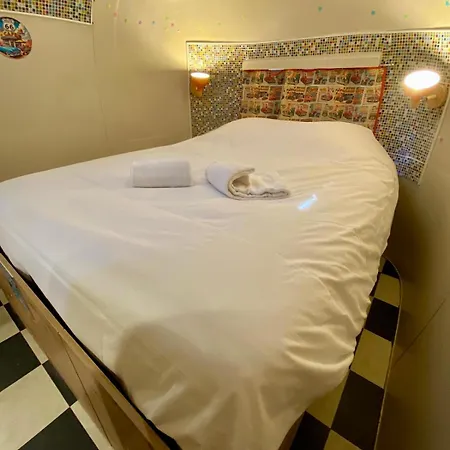 Apartamento Le Clos De Tanvol - Parking Prive Gratuit- Terrasse Privee - Climatisation - Caravane Airstream *